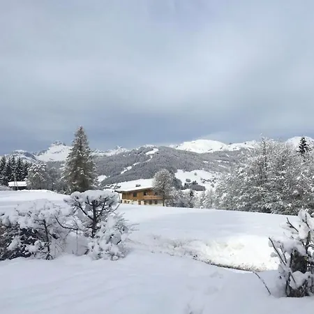 Holiday home Charmant Chalet Familial, Idealement Situe, Aux Pieds Des Pistes Dans Domaine Privatif Megeve